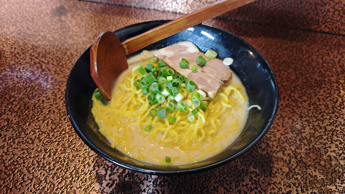altvan01's tweet photo. 今週は繁忙期に入ったのと嫌なことがあって辛かったので、切り替えるために朝ラーメン！ https://t.co/ViRXegA1im