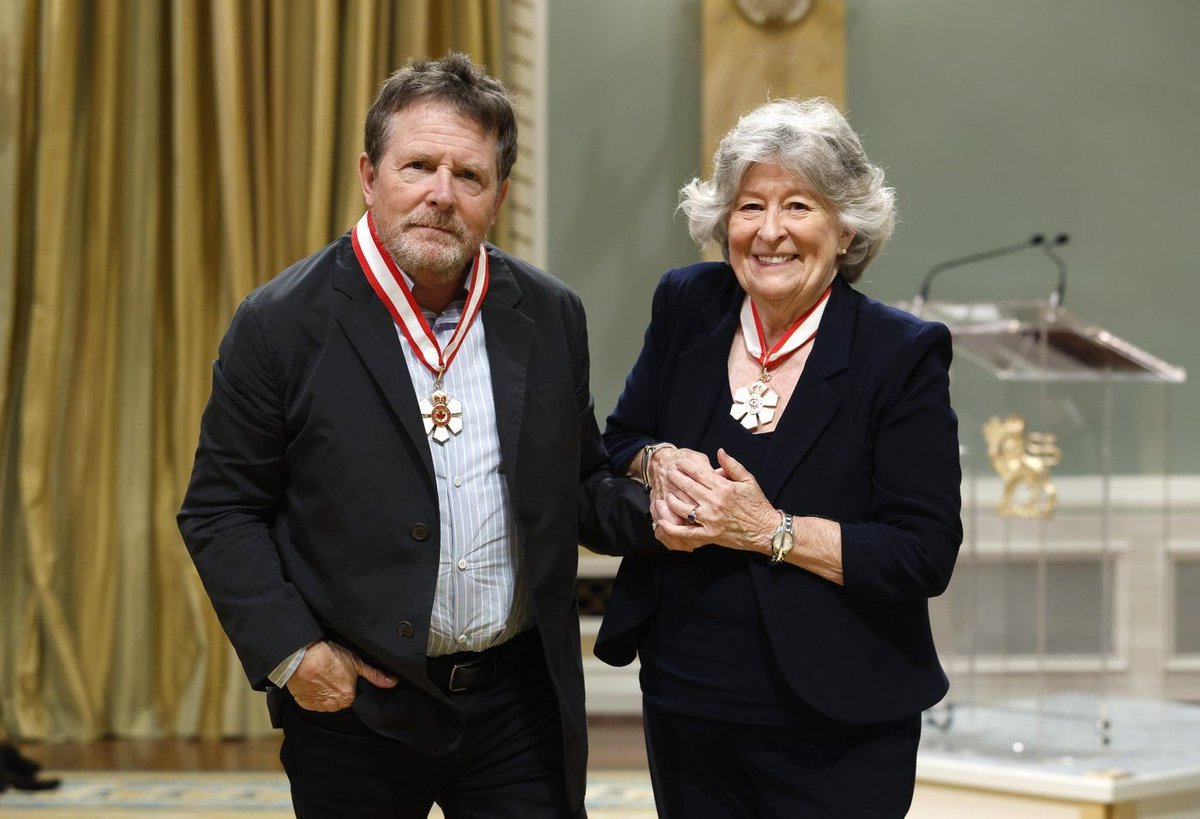 Goodable's tweet photo. Breaking Good News:

Michael J. Fox was just given Canada's highest civilian honor and named a Companion of the Order of Canada.   

He's spent decades raising funds for Parkinson's research and sharing his own experience with the disease.  

And making his country proud. 🍁❤️ https://t.co/e5wNjShKkl