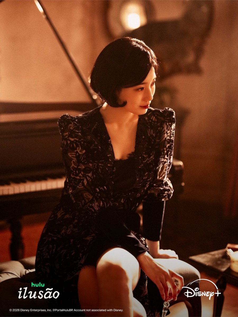 PortalHuluBR's tweet photo. Você está prestes a descobrir um novo mundo. 🩸🧛🏻‍♀️

Ilusão, novo K-Drama Hulu Original. Com Suzy e Kim Seonho. Estreia em 2026, só no Disney+.

#현혹 #PortraitsofDelusion
#Suzy #BaeSuzy #KimSeonHo https://t.co/rzeva53eZc