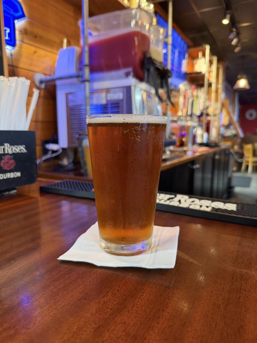 bigdoginc6's tweet photo. It’s that time of the week to get loose! Cheers to you. https://t.co/oMMg5EWVB0