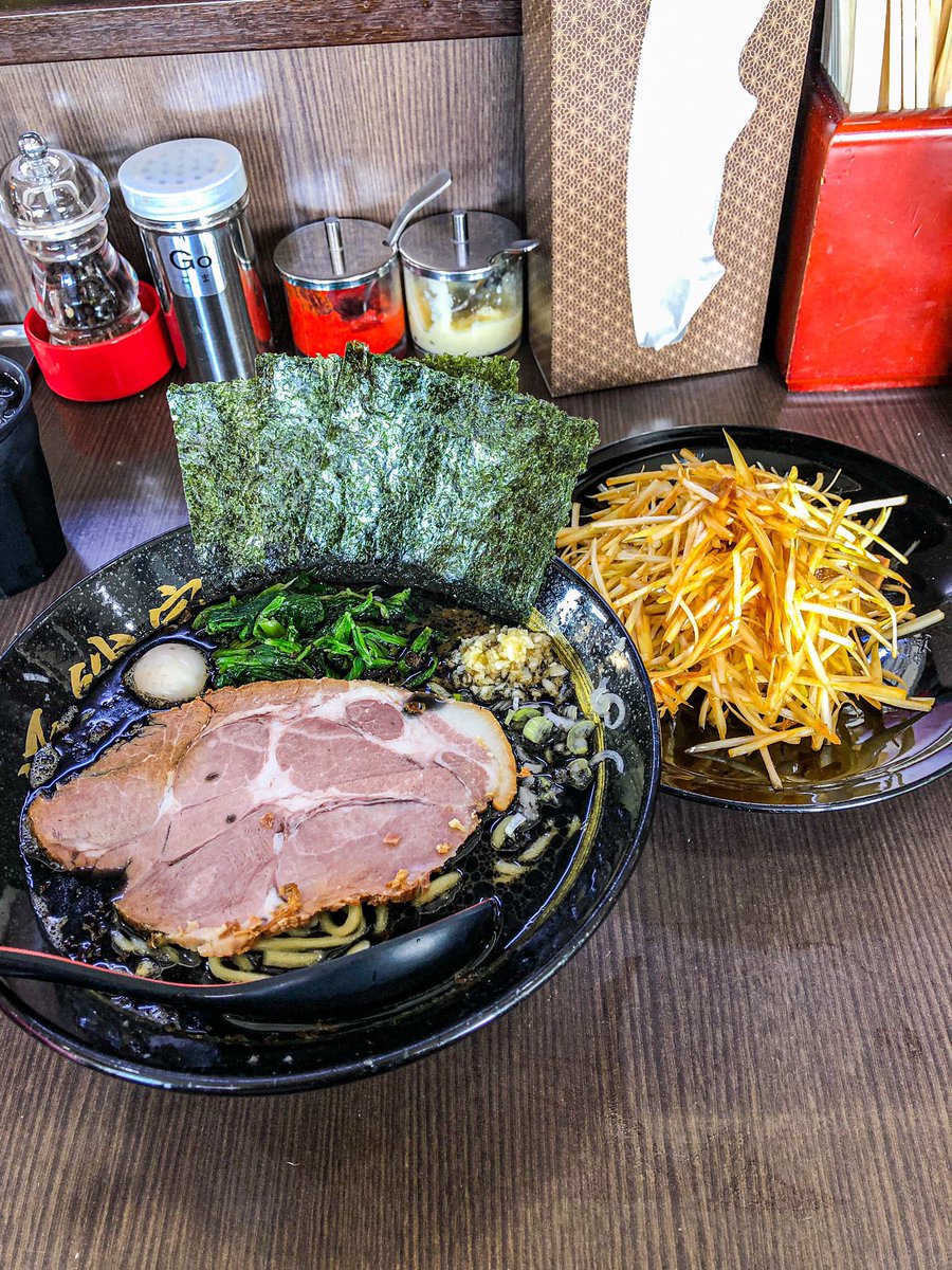 GENKIYA1201's tweet photo. 。。。
10月3日(土)
本日、10:00〜21:00営業。
※14:30〜17:00休憩。
🔺食材無くなり次第終了となります。

よろしくお願いします

♦️急募・大募集♦️
▪️アルバイト…時給1,400円‼️
▪️社員…月給38万円‼️

#源絆家　
#げんきや
#社員募集中
#アルバイト募集中 
#ラーメン
#横浜家系ラーメン
#厚木市 https://t.co/uMYIowtPVl