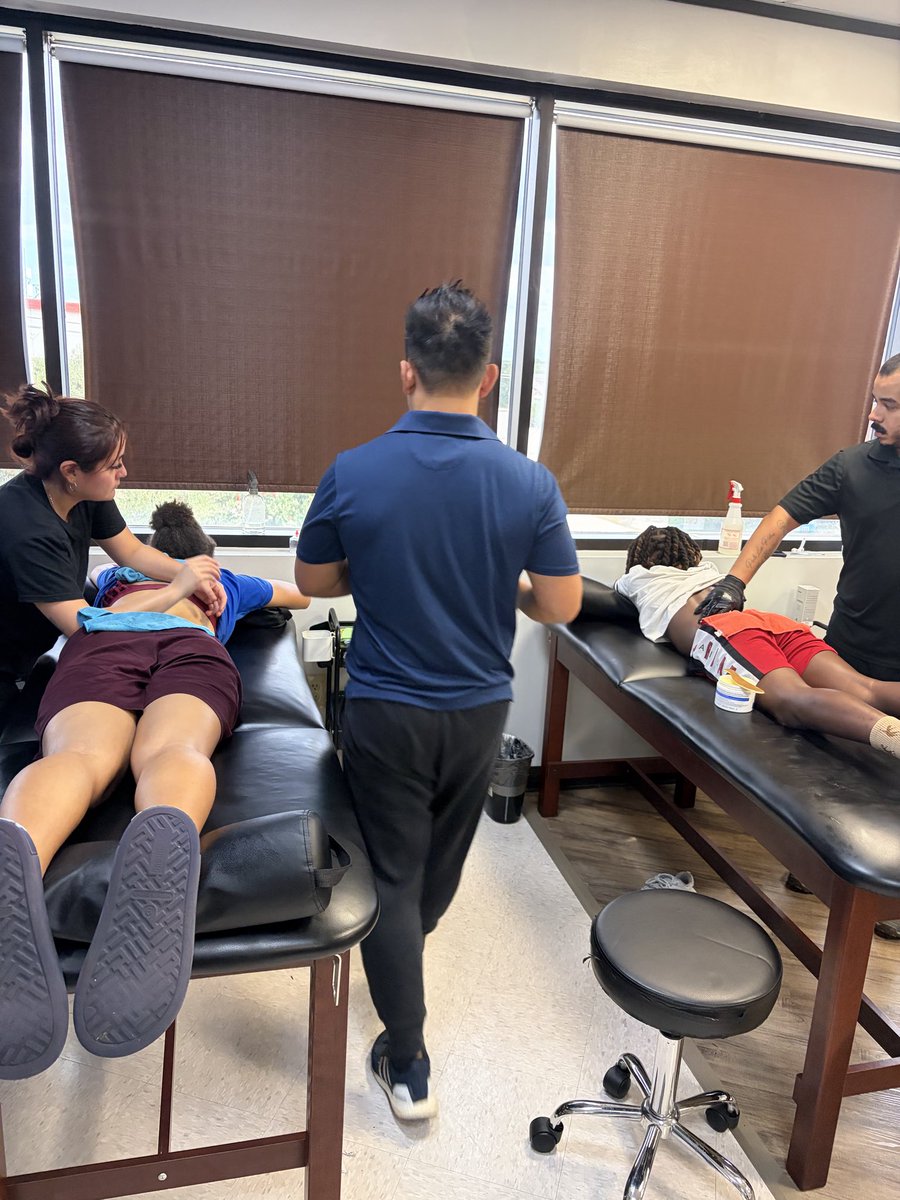 justinallen_13's tweet photo. Dr. Tran & his staff got my niece & nephew right once again #WeALLEN #LLGi💐💙 https://t.co/MgQ8q0mSLf