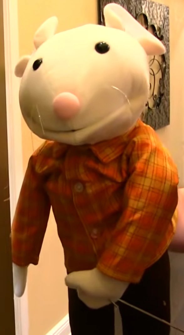 SebasTabordam's tweet photo. Ese hp no tiene vergüenza se gasta todas las almas del team y traiciona a unas de las personas que mas ayudaba del team mlp stuart little https://t.co/EpqVkuemlg