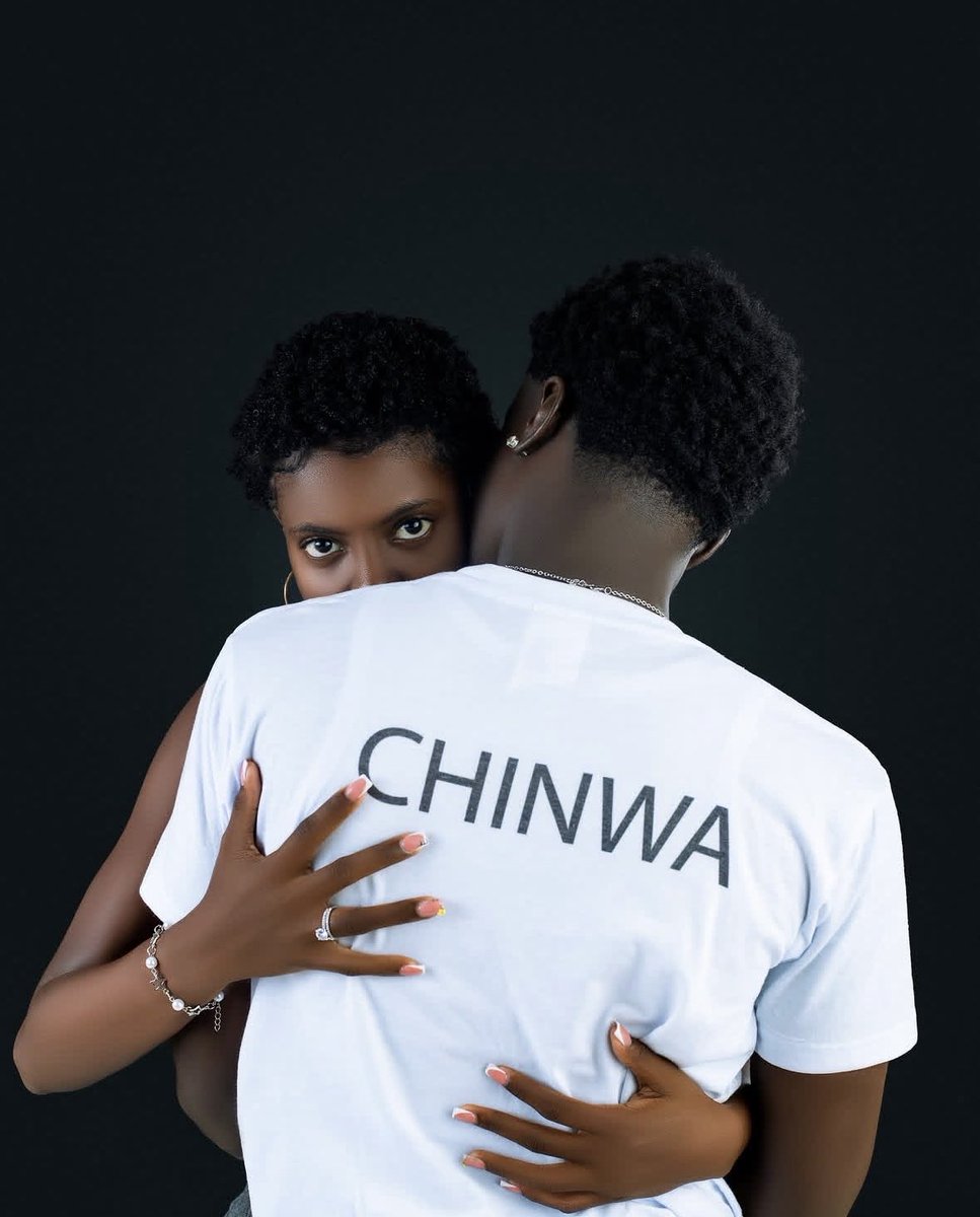 ssnappppp's tweet photo. Tout fanatik Wendyyy …se youn nan couple ki pi  soude atè a la yo chwazi fon foto ..pou 3 octobre pou nouvo projet King nan 🐜on like on retweet https://t.co/fCqKb3736l