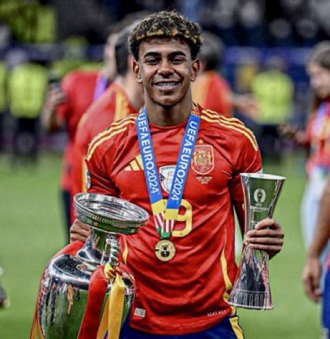 lIMarinII's tweet photo. @Vera_RMCF Euro, world cup and being the best in the world. https://t.co/dClYpN0Fl4