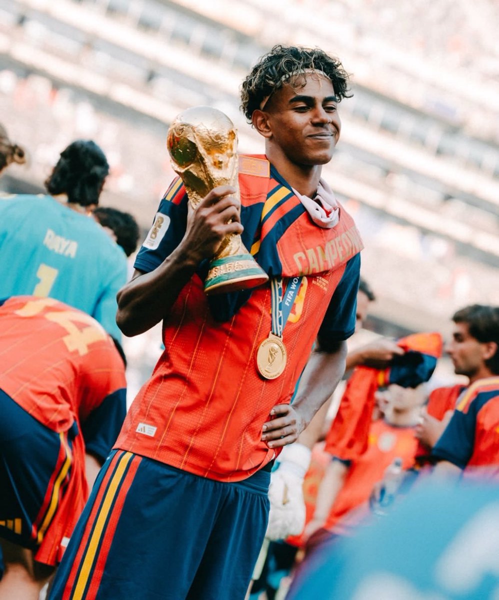 lIMarinII's tweet photo. @Vera_RMCF Euro, world cup and being the best in the world. https://t.co/dClYpN0Fl4