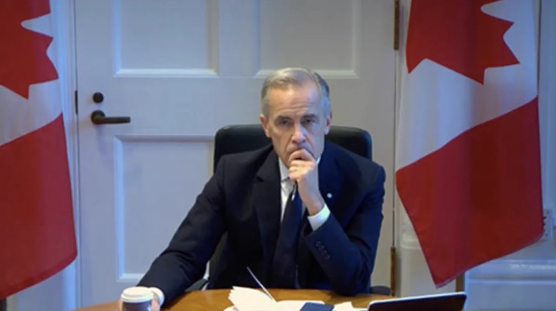 @factpostnews Is Carney really small? or is that door uuuge? https://t ...