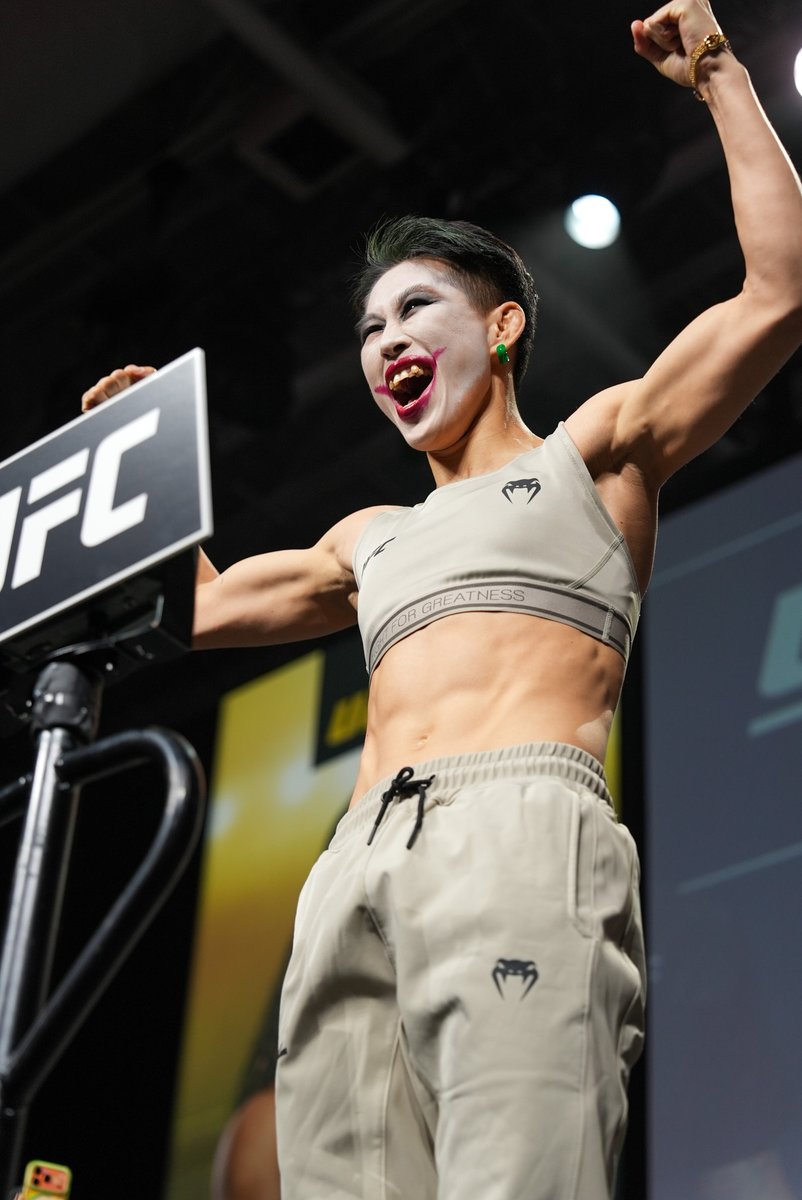 Only one can leave with the title 😎

Don't miss @​NataliaSilvaUFC vs Wang Cong at #UFC332! 
 [📷](https://pbs.twimg.com/media/HTqNTogb0AAkYE9.jpg) [📷](https:/