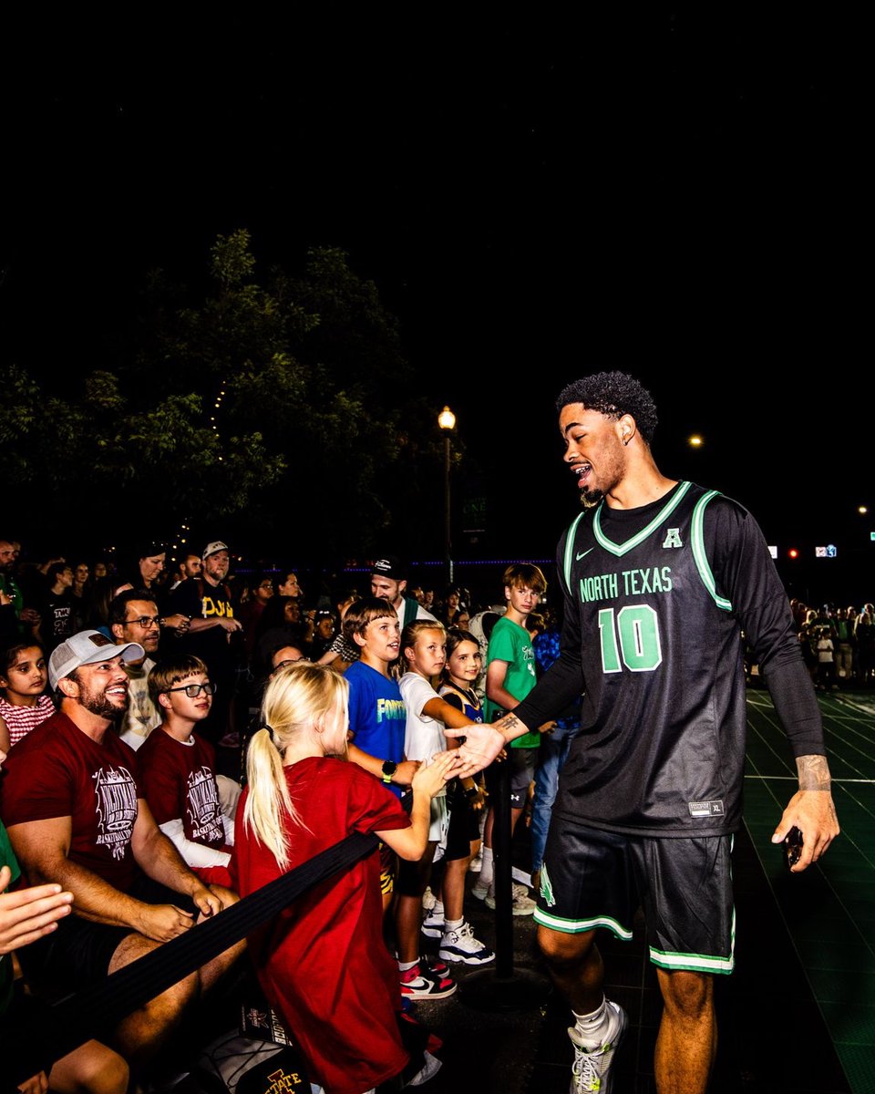 MeanGreenMBB's tweet photo. UNT Hoops x Halloween Denton

Head to square on October 21st for the "The 3rd Annual Nightmare on Elm Street Basketball Tip-Off" preseason fan celebration. 🏀

Attendance is free!

#GMG https://t.co/zKt5pg3YFz