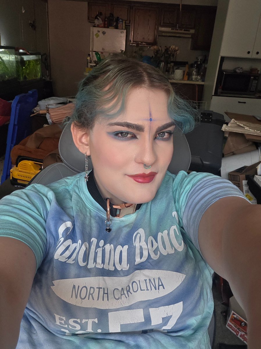 Real_GIA_Music's tweet photo. @jk_rowling  Do ur worst. Just woke up vs normal. https://t.co/a17OppNo7R
