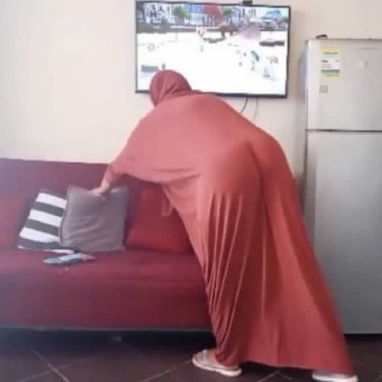 afaffkoky's tweet photo. طيب تعرفو 
حقيقي يعني المسحين وقت ما بيشوفوا وحده مننا كده قدامهم حرفيا بيتجننو اووي وانا شوفت كده بنفسي 🙈 https://t.co/X4SGLBgsaA