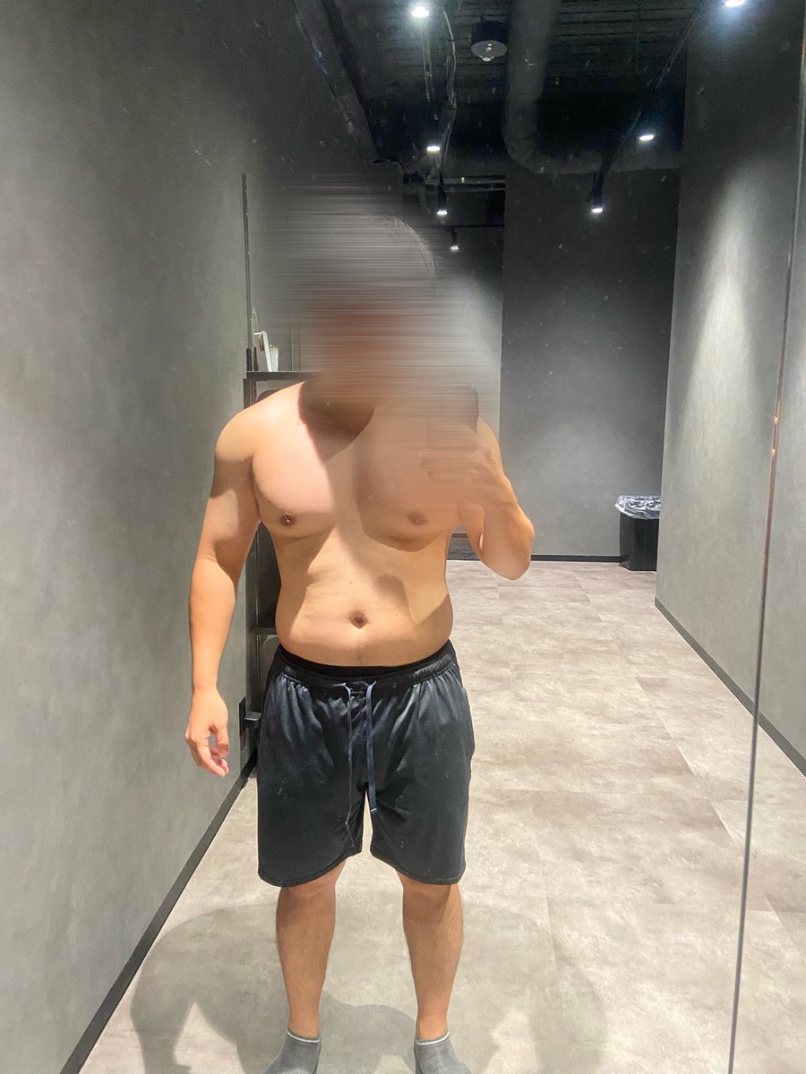 massa_fuk's tweet photo. 【10/2 ダイエット記録🔥】

体重82.9kg📉
一気に減ったけど、さすがに脂肪というより水分の変動かな🤔

昨日は脚トレ！
足首を怪我しているので、無理せず単関節種目のみ。

・シーテッドレッグカール
・レッグエクステンション

摂取カロリー：1,684kcal
タンパク質：100g

怪我と相談しながら、できることを継続💪

焦らず目標体重へ🔥

#ダイエット #筋トレ #減量