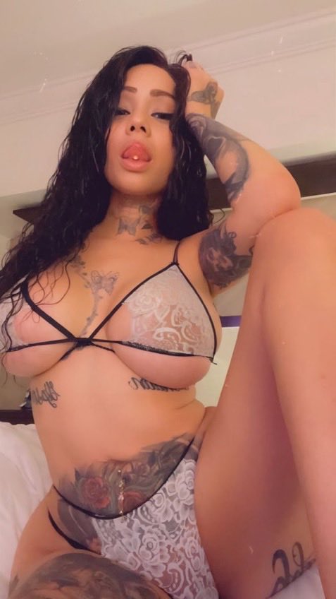 Barbara77k's tweet photo. I love ❤️ it when handling it in a rough way 🍑😜 #404freaks #nycfreaks #212freaks #305freaks #310freaks #832freaks #415freaks #617freaks #646freaks #864freaks #313freaks #dmvfreaks #pgfreaks #202freaks #704freaks #rt #nsfw #repost https://t.co/Y8yVlxeCwt