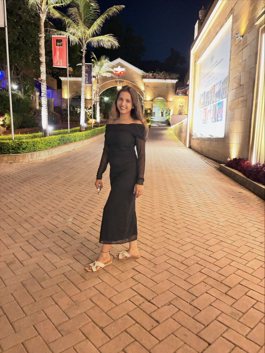 JackieGardner's tweet photo. Elegance never goes out of style. https://t.co/1rlx86GeJQ