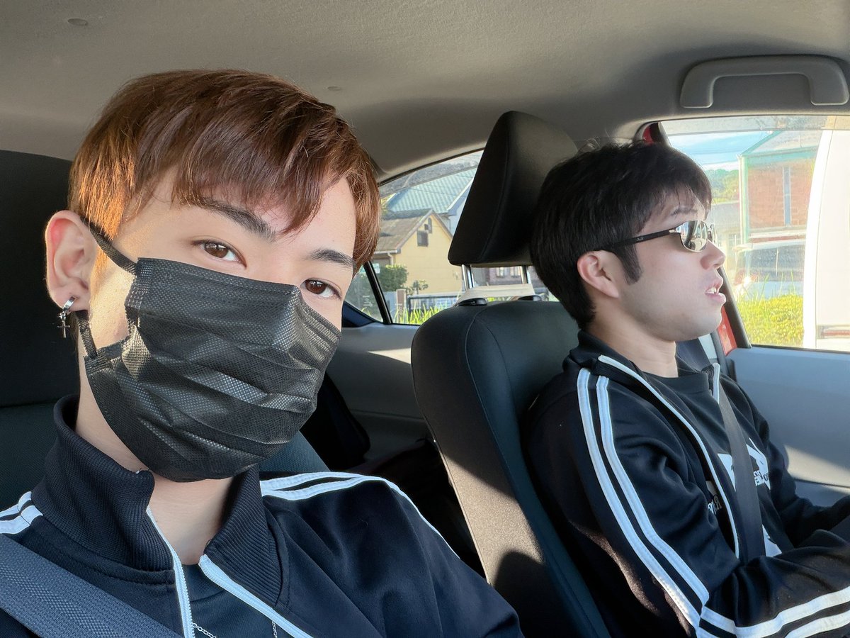 tasukun0818's tweet photo. 皆さんおはヨーホー!!
本日は佐世保JAZZでUTAGE!だぁ〜！
VPRO海賊団初めてのステージ✨️
頑張るぞ〜٩(`･ω･´)و ｵｫｫｫ!!! https://t.co/M9c3RUOV2T