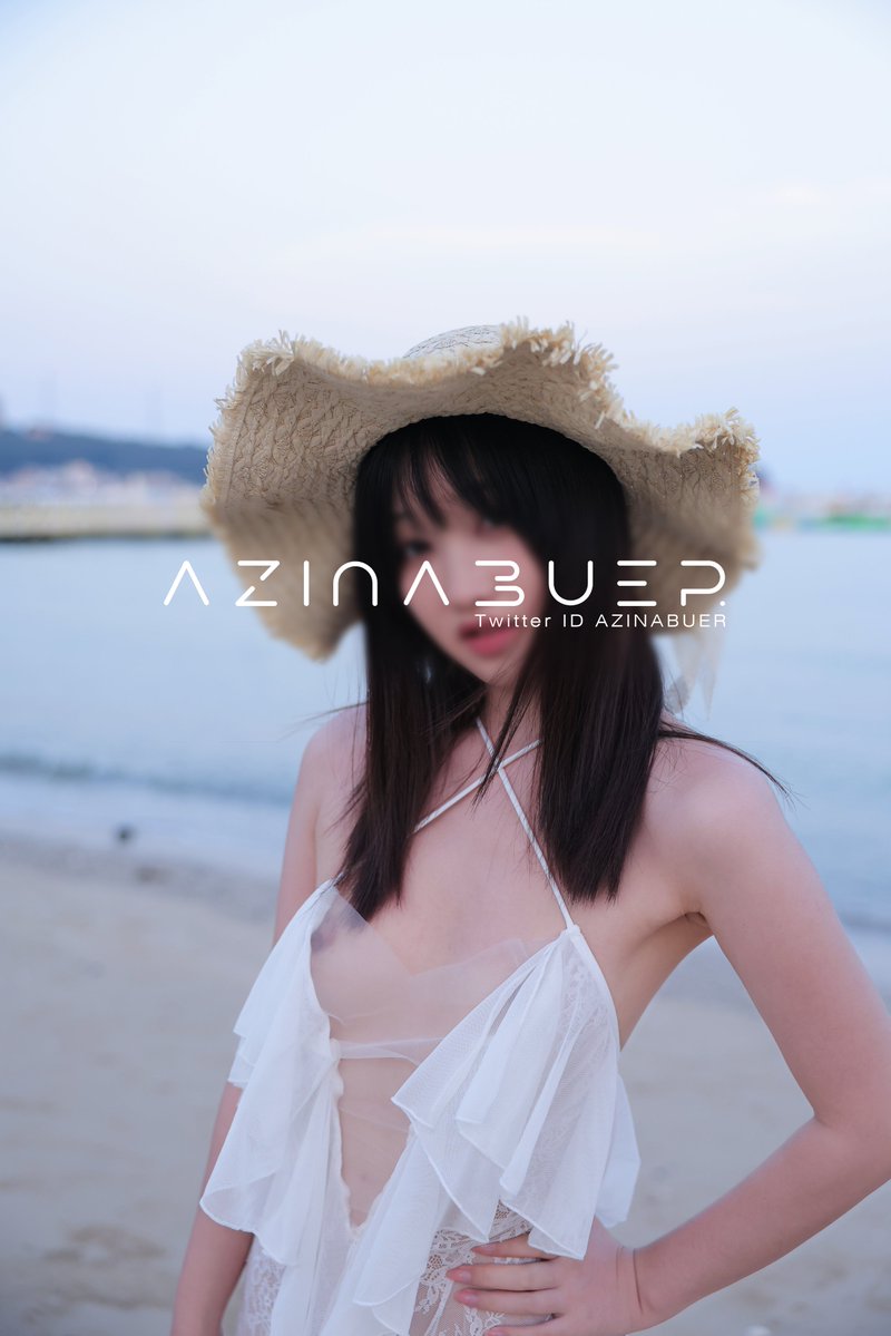 AZINABUER's tweet photo. MAOTU：刚刚下楼梯大家都盯着我看，你说实话这条裙子是不是很透？（ 叉腰 ）

我：那是他们没见过这么漂亮的女生~ （肯定脸） https://t.co/eIhXXOiHxp