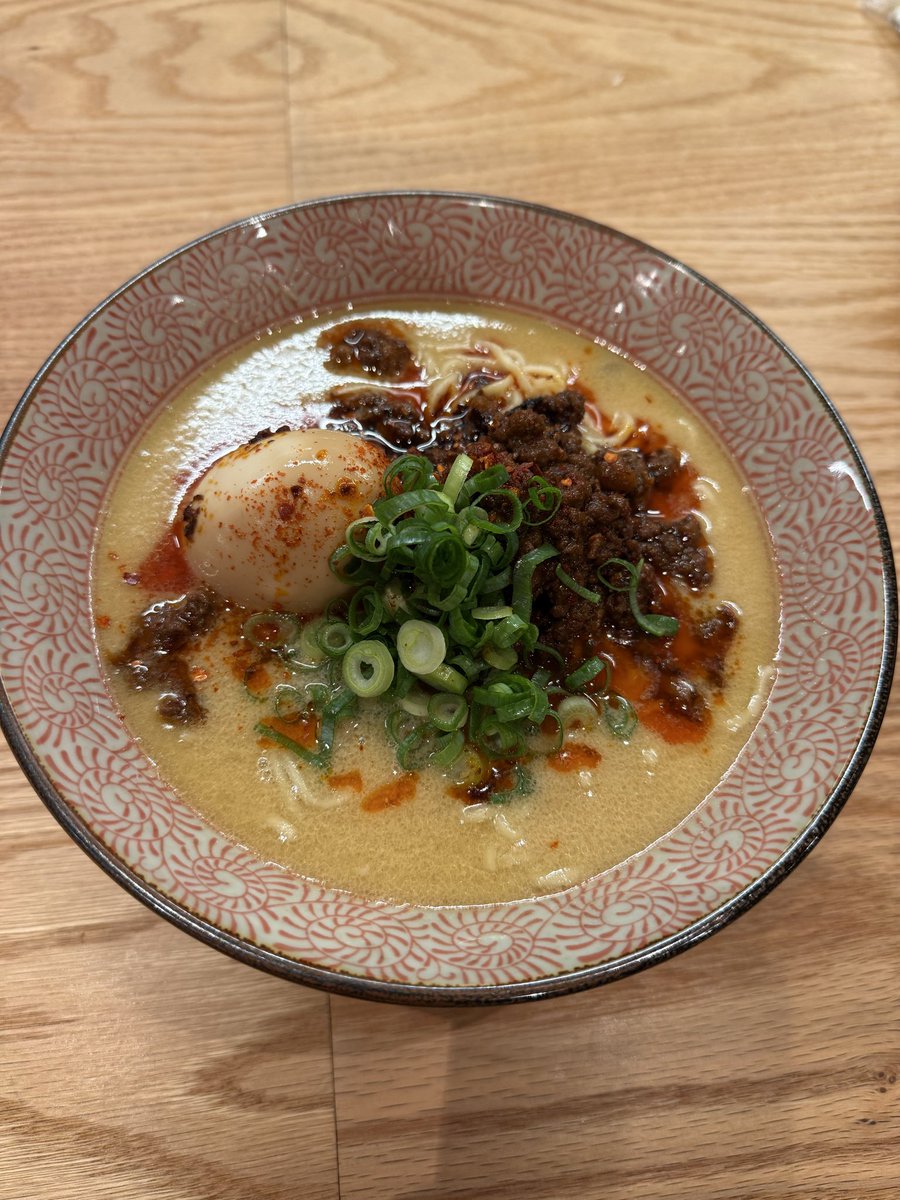ramen_makisada's tweet photo. 京都に来たら、
この一杯を知らずに帰らないでほしい。

中華料理人が本気で作るラーメン。

「ラーメン まきさだ」

🔥10/2本日から担々麺スタート🔥

本日11:30〜14:00・17:30〜21:00

📍京都・地下鉄烏丸御池.丸太町徒歩6分

#ラーメン #グルメ #京都
#ランチ #観光 
#kyoto #おすすめ https://t.co/ygsDVpiFXl