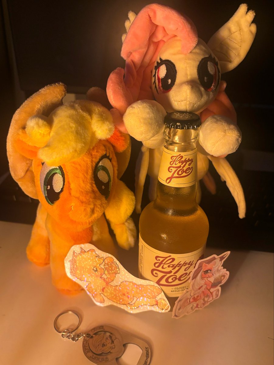 misupien's tweet photo. timer for cider ^^ 

#applejack #flutterbat #mlp https://t.co/ZEMRHBTUnD