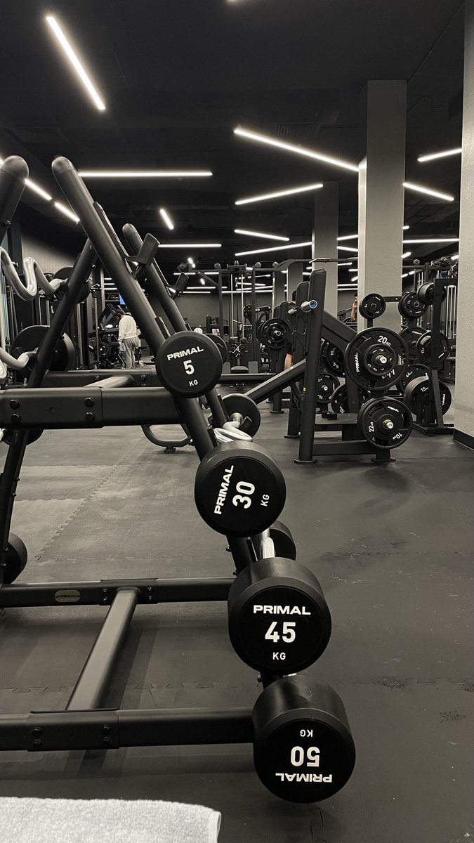 en3lli's tweet photo. 🏋🏻‍♂️🕺🏻 https://t.co/aZYgw8kRsN