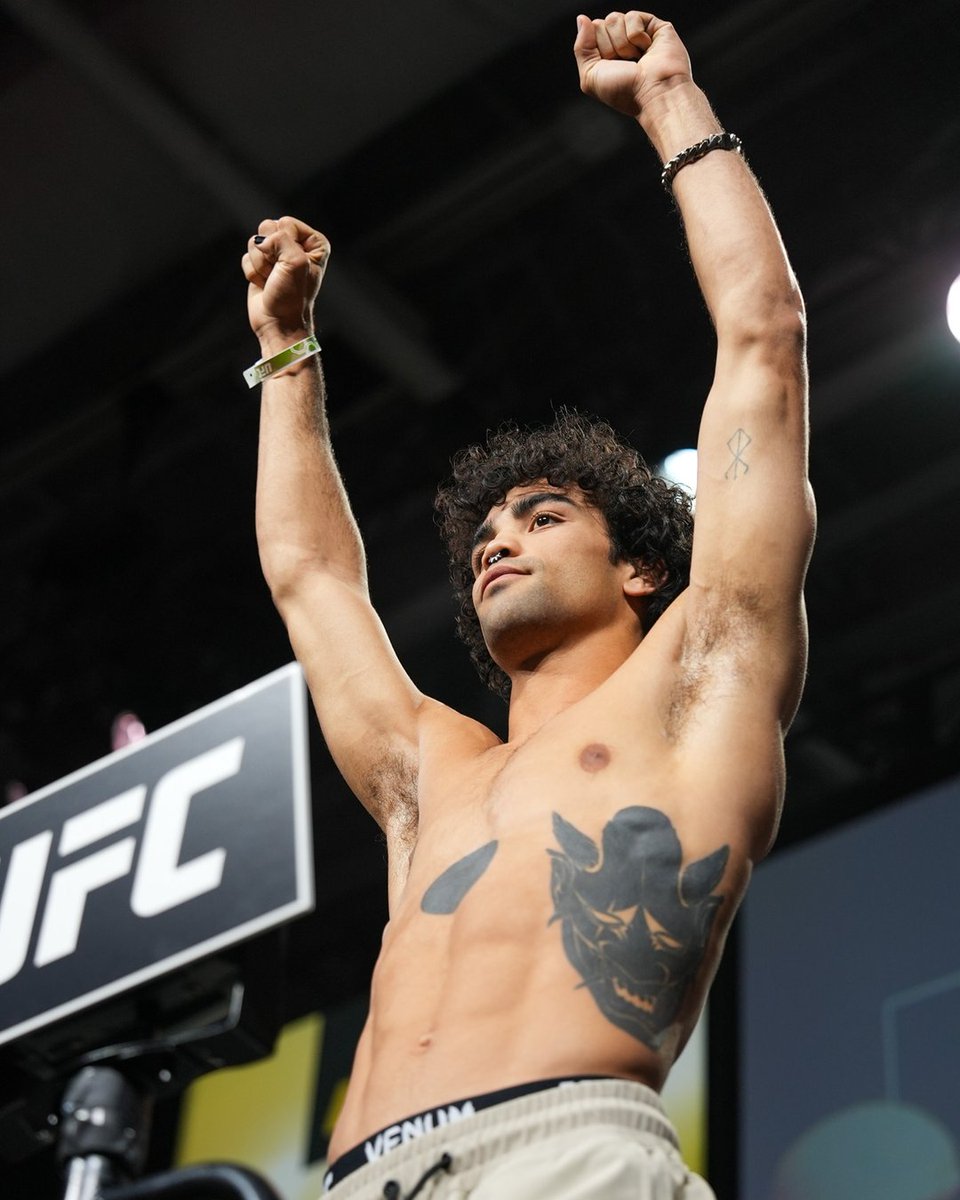 THIS #UFC332 CO-MAIN EVENT 🤌

[ OCT 3 | LIVE at 8pmET on @​ParamountPlus and @​CBS ] 
 [📷](https://pbs.twimg.com/media/HTqOdPKbcAE9Ri2.jpg) [📷](https://pbs.t