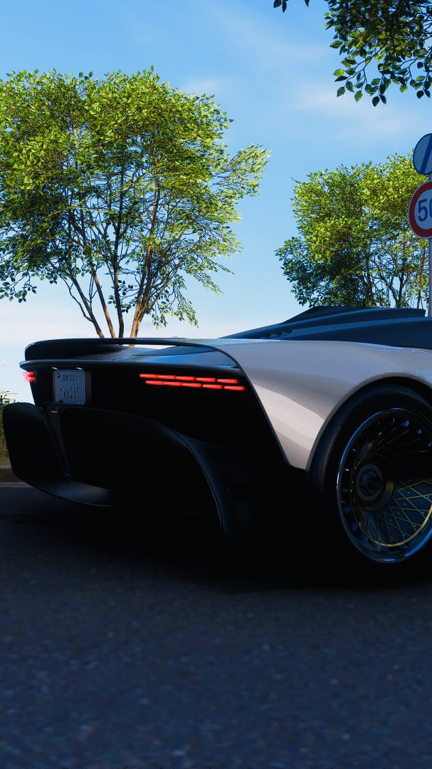 vickyhonyar's tweet photo. Aston Martin Valhalla Concept Car #AstonMartin #Valhalla #ForzaHorizon #SuperJump #CarJump #Forza #Gaming #CarShorts #RacingGame #Shorts https://t.co/49szxtz49u