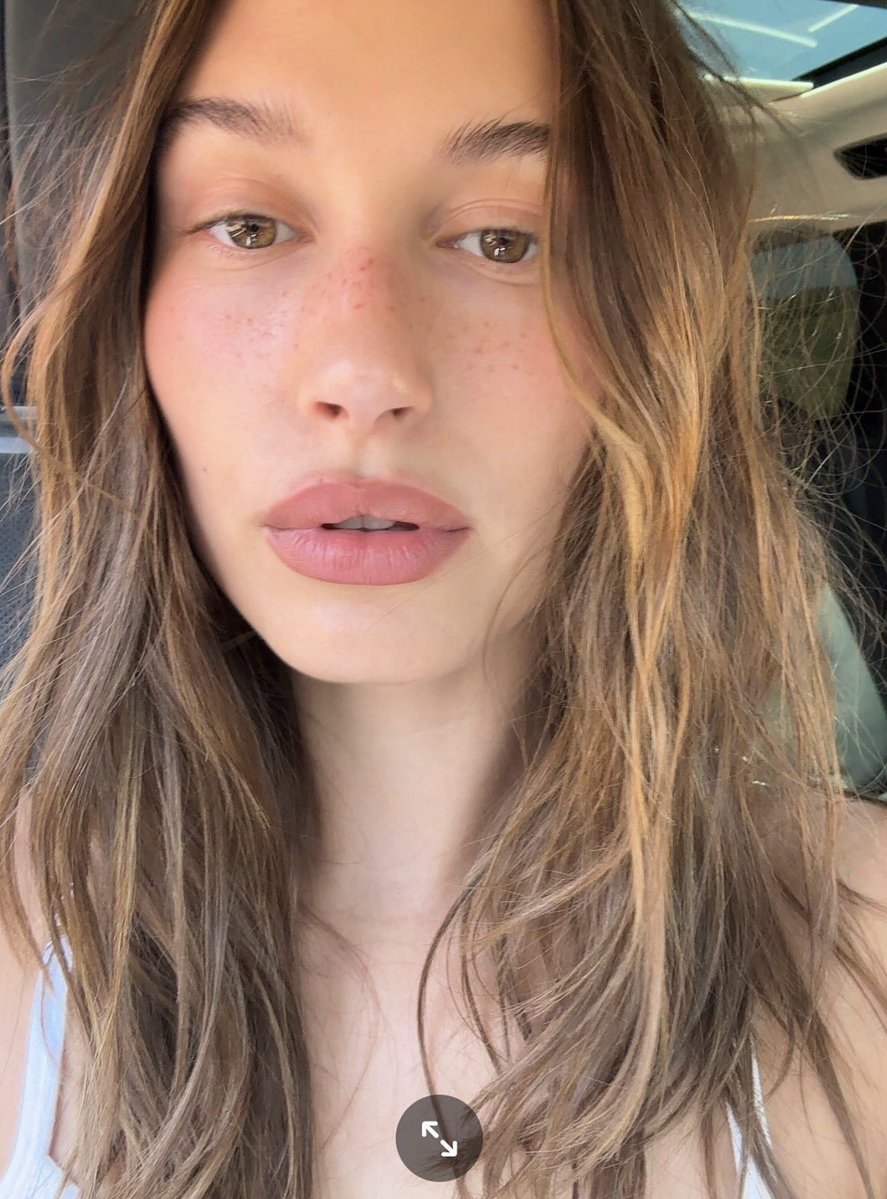 offmybieber's tweet photo. hailey I’m going to NEED that eyelash serum please https://t.co/1RcbvN2v1W