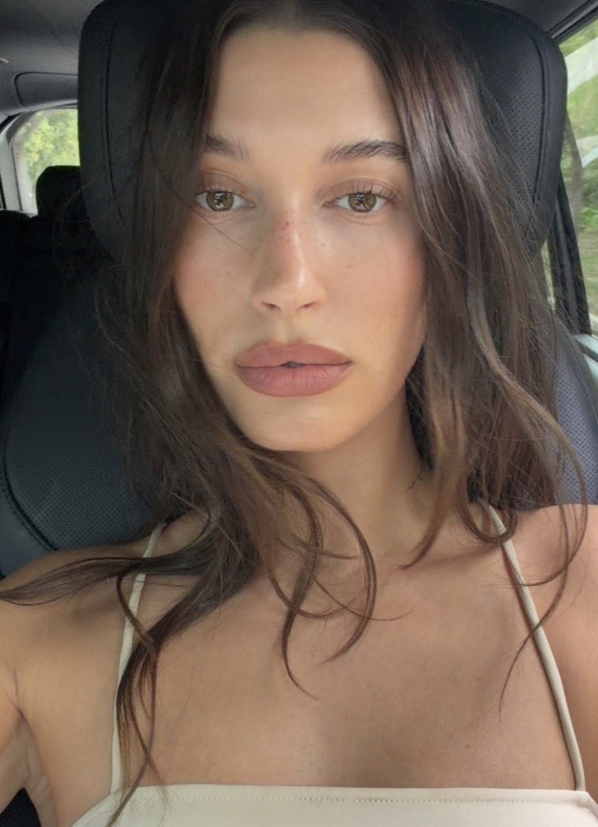 offmybieber's tweet photo. hailey I’m going to NEED that eyelash serum please https://t.co/1RcbvN2v1W