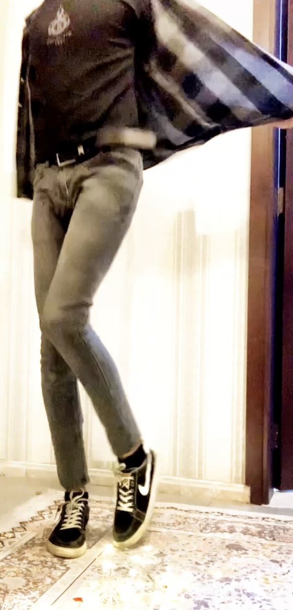 V1o1_'s tweet photo. #femboy #dance #trans #ritual #LGBTQ #techno https://t.co/PvCCC4ZG8u