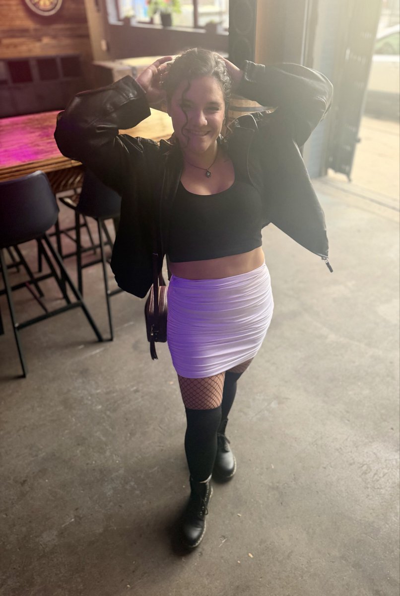 mmaryjane97's tweet photo. Tell me I’m cute🤍 https://t.co/A18HgMkqAL
