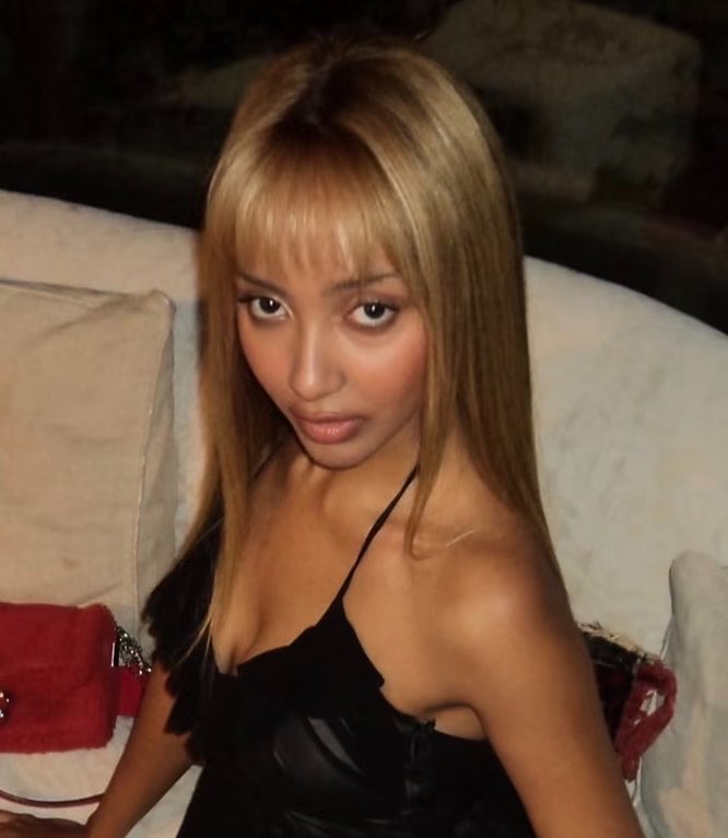 pantheressed's tweet photo. lethal looks like the mother of every vampire https://t.co/oxueXC62IS