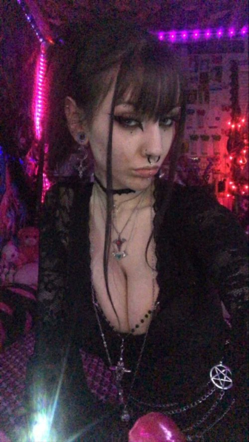 Synagin's tweet photo. Best tits https://t.co/A6tF9JSvmI