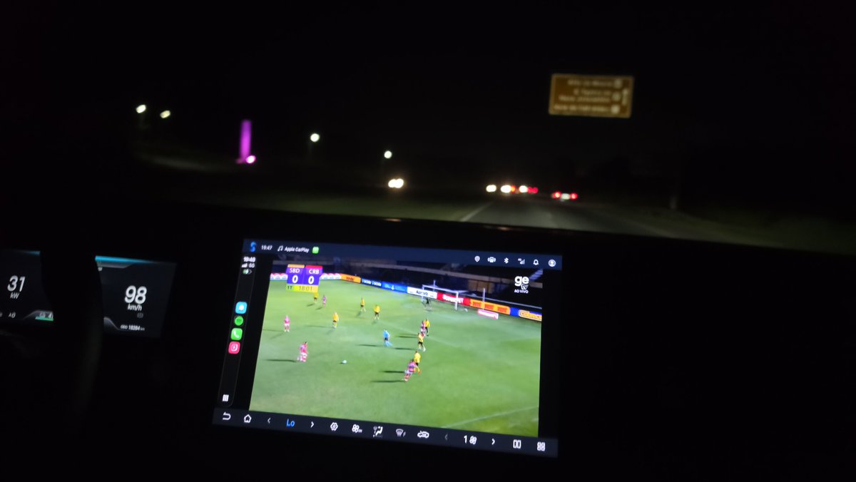 FredFigueiroa's tweet photo. Descobri hoje que a Apple liberou um app (Aptv) que libera o YouTube no Car Play... https://t.co/rEFllvtloE