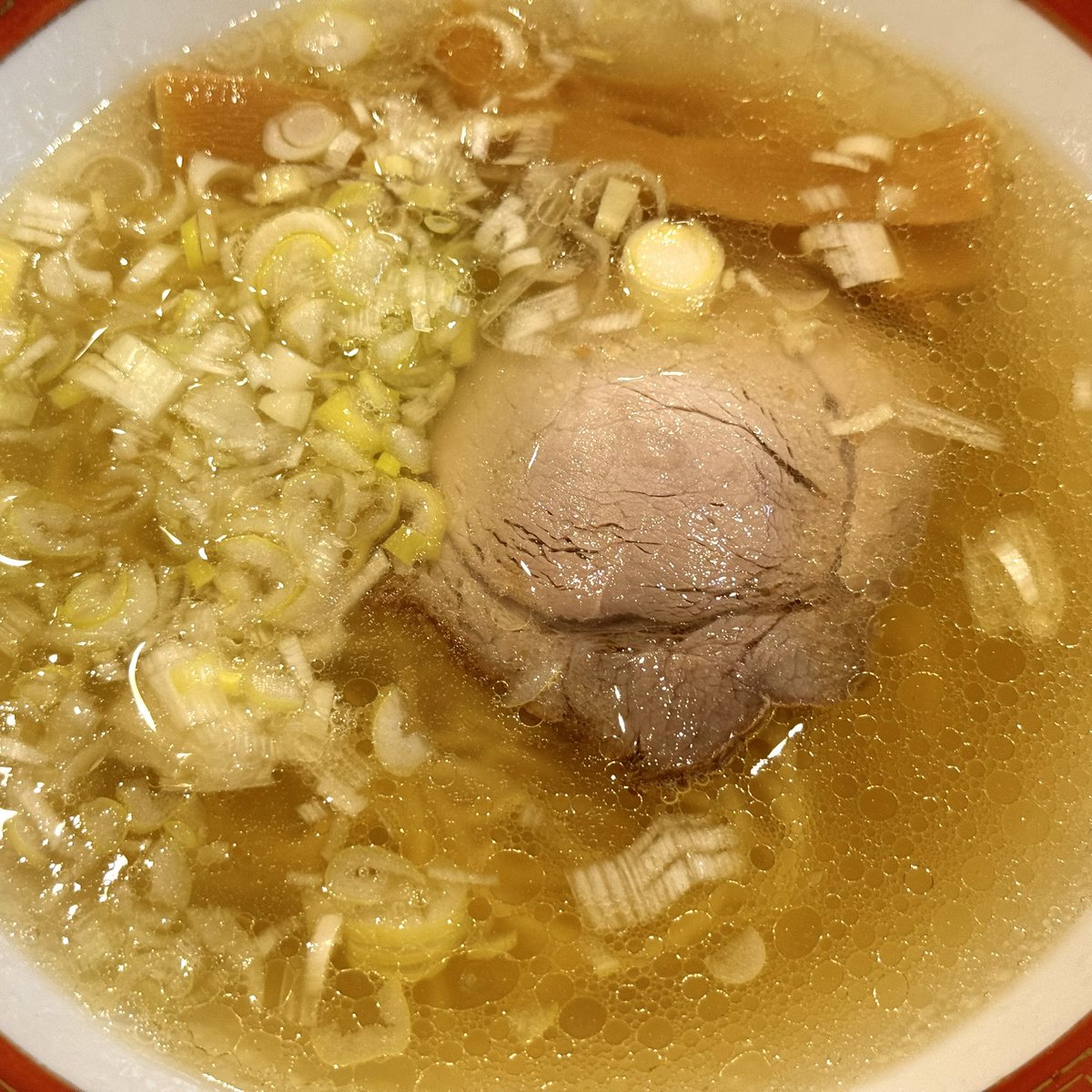manabukun28's tweet photo. 🔵豊洲の『#やじ満』にて、
◾️麻婆丼
◾️ラーメン ホワイト薬味たっぷり
（＾∇＾） https://t.co/O99N35f9sT