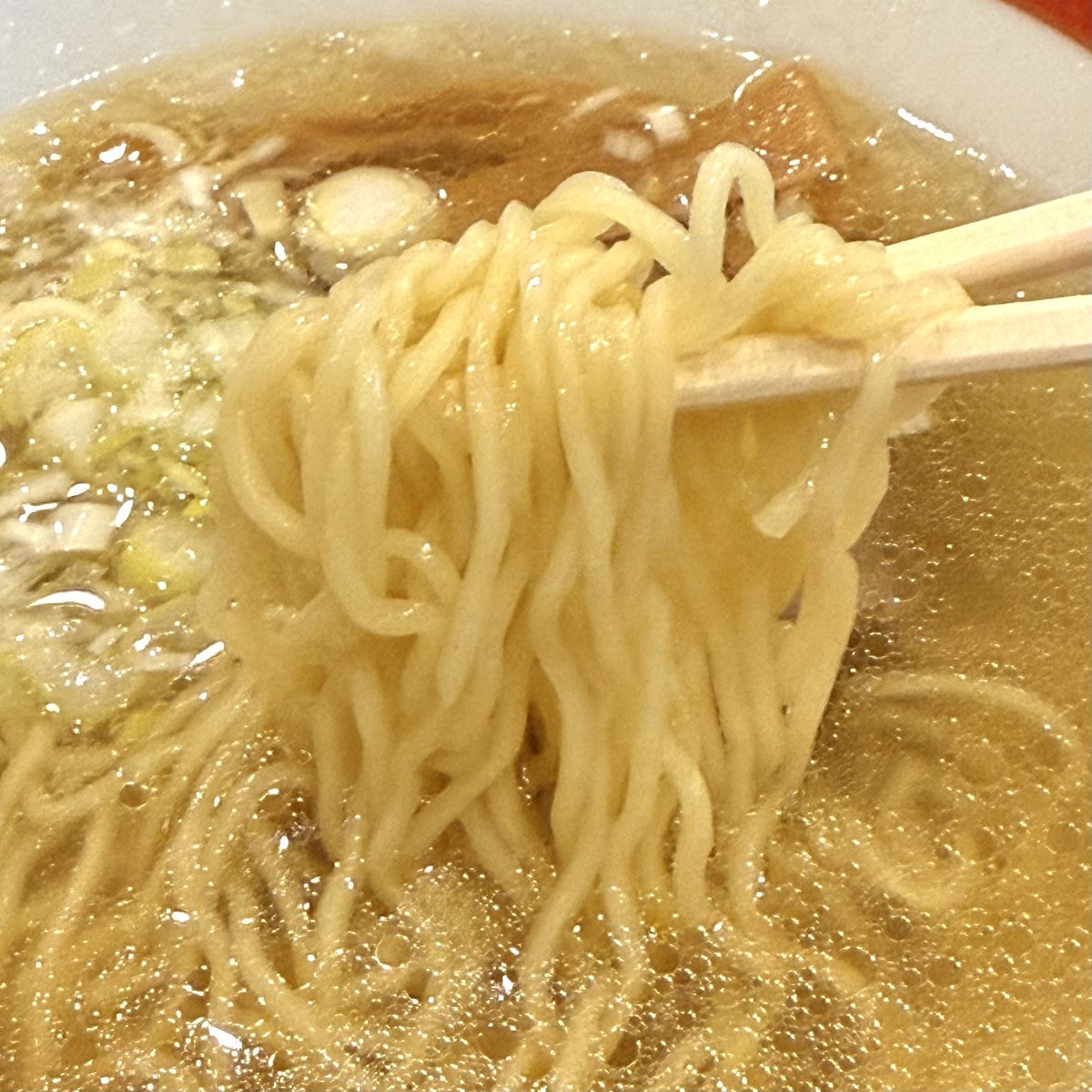 manabukun28's tweet photo. 🔵豊洲の『#やじ満』にて、
◾️麻婆丼
◾️ラーメン ホワイト薬味たっぷり
（＾∇＾） https://t.co/O99N35f9sT
