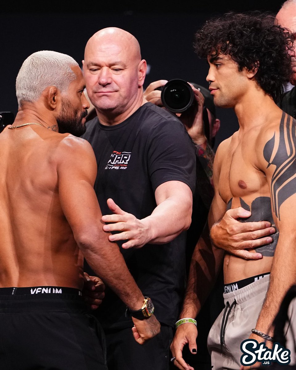 Face to Face 👀

#UFC332 Face offs B2YB: @​StakeUsa 

[ OCT 3 | LIVE at 8pmET on @​ParamountPlus and @​CBS ] 
 [📷](https://pbs.twimg.com/media/HTqRCLIb0AATnIl.
