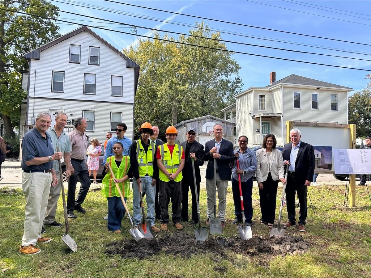 WBSM1420's tweet photo. Habitat Breaks Ground in New Bedford
A new Habitat for Humanity project is underway in New Bedford for the first time ever, with plans aimed at expanding affordable homeownership. 
https://t.co/e2vgHJ14KL https://t.co/PMDzOsUrqg