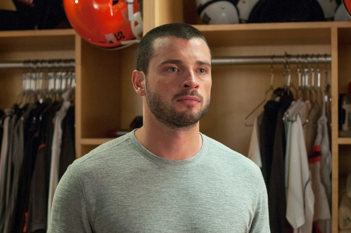 matvilllain's tweet photo. @LatelyHollow Even my goat Tom Welling couldn’t save that one https://t.co/Y8Vx28T8Z6