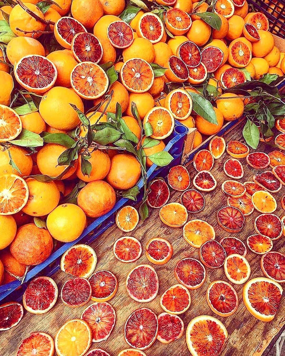 Karenpof's tweet photo. ... @justbellaitalia by @curioussophia https://t.co/kAzCjorswM