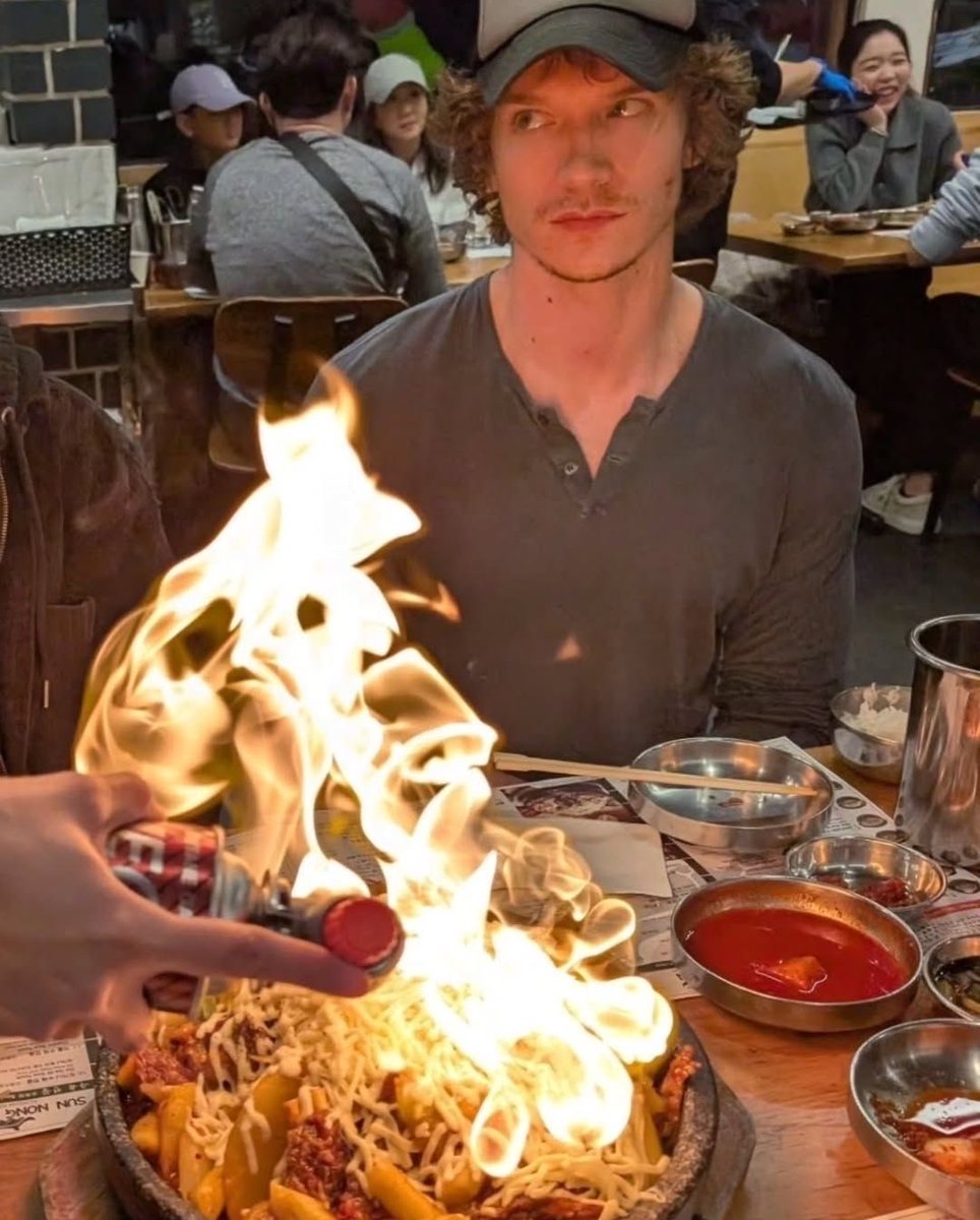 livshollanov's tweet photo. that shirt is always there whenever he accidentally becomes a meme https://t.co/Wydec7loor