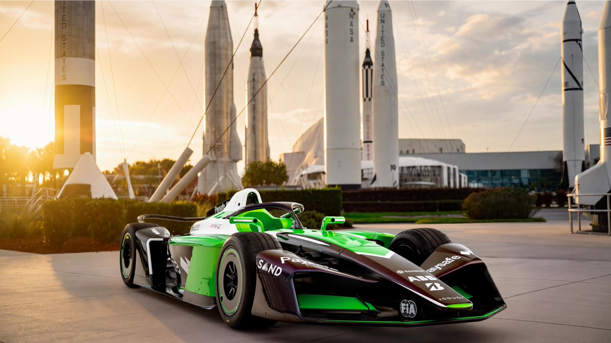 Envision_Racing's tweet photo. The perfect place to launch a rocket ship... 🚀 https://t.co/YyAEP2uGXY