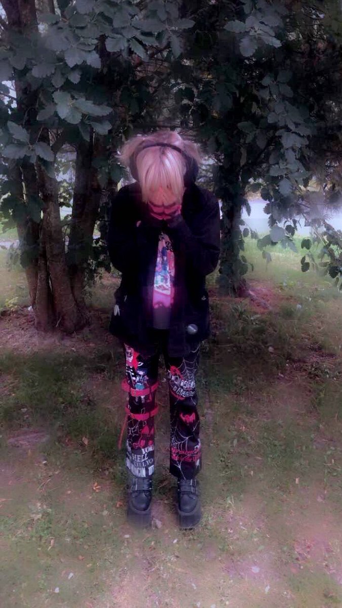 misupien's tweet photo. some of my outfits ^^

1. 2026
2. 2022
3. 2023
4. 2022

#jfashion #outfit https://t.co/JW3zoM46Ax