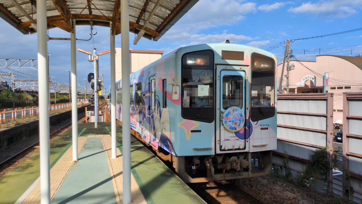 Uenaru_P's tweet photo. 入線撮影するくらいは間に合いました https://t.co/xCnwKl6Cdy