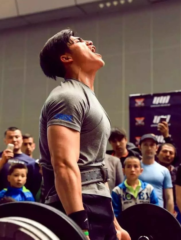 ramon_ridge_6ff's tweet photo. Sweat, dominate, forge, excel! https://t.co/9CvS15xa12