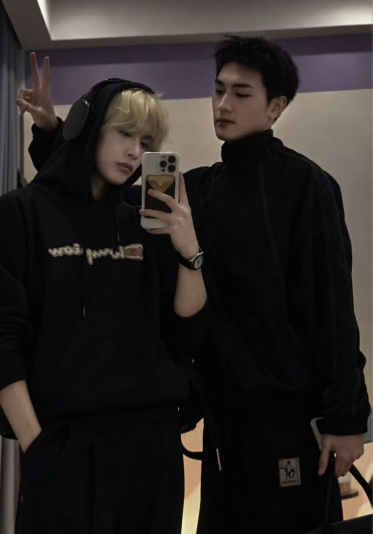 daxcantsleeprn's tweet photo. ꕥ  Happy Saturday, babycakes  ꕥ

which means 𝙃𝙖𝙥𝙥𝙮 𝙒𝙞𝙣𝙩𝙚𝙧 𝙎𝙪𝙣 𝙀𝙭𝙩𝙧𝙖 𝙀𝙋2 𝙙𝙖𝙮 🐻 🐳 

Please remember to use the tag given by our friends at @gagaoolala once the ep drops. 

✐ #WinterSunExtraEP2 

And the birthday tag for Yi Wen

✐ #XiongYiwenIsOurStar

🚨 Reminders 🚨

✦ If this tag changes while I'm away and you don't see anyone updating you, please use the one given by the official page. 

✦ Do not upload the whole EP here. 

✦  Interact with the posts from EP with the tag so the total number can be higher than the last ep's number. Your replies limit is higher than your actual posts limit. 

✦ 𝗜𝗻𝘁𝗲𝗿𝗮𝗰𝘁 𝘄𝗶𝘁𝗵 ���𝗵𝗲 𝗼𝗳𝗳𝗶𝗰𝗶𝗮𝗹 𝗽𝗼𝘀𝘁𝘀 𝗳𝗿𝗼𝗺 @/gagaoolala

✦ avoid using more than 𝗧𝗪𝗢 tags in a single post. You can comment more tags under the same post for a better reach.

#XiongYiwen #LiuJingyu #YuYi 
#Awintersunwakesthewindinspringhillsdream