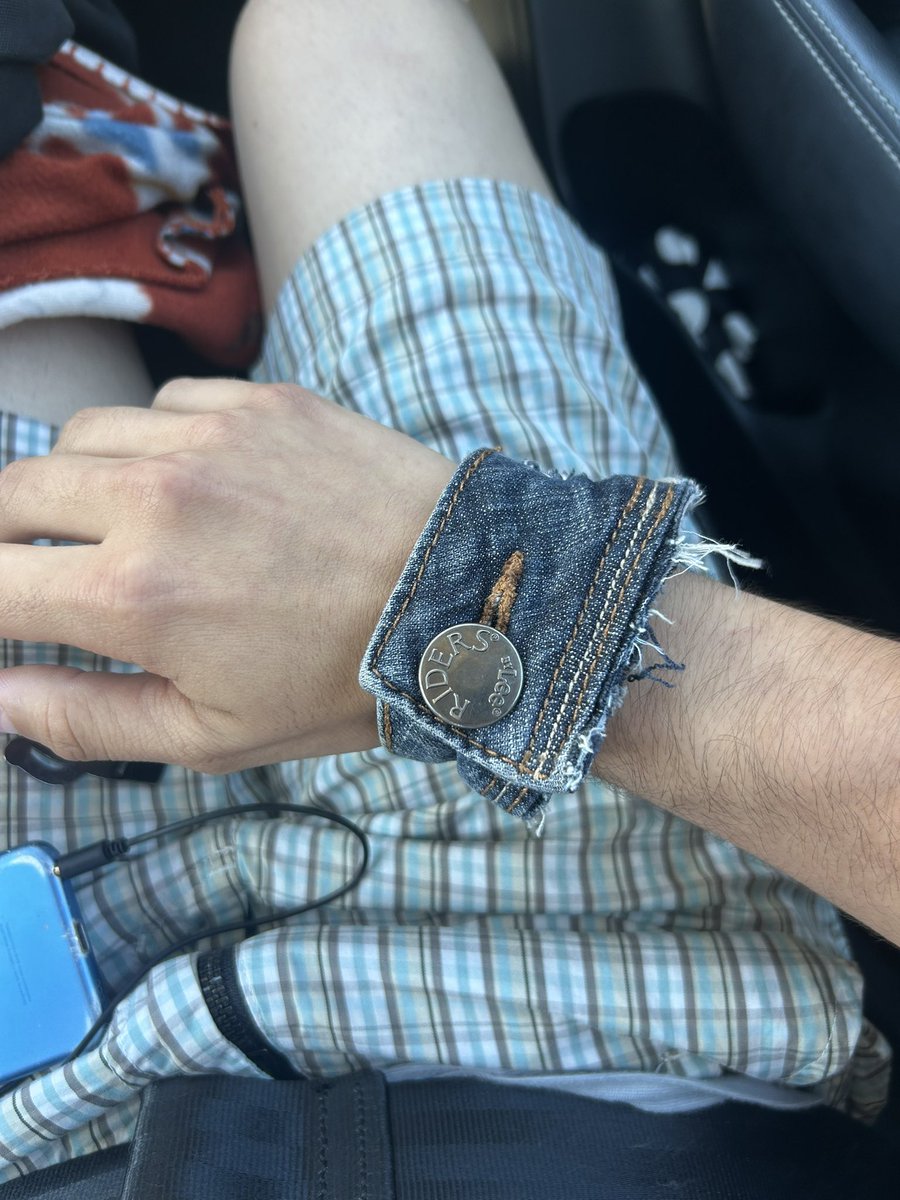 spockrockcock's tweet photo. diy is amazing these r made from old jeans that didnt fit me, ill make some for all my friends and mutuals https://t.co/t3KCfY4gMv