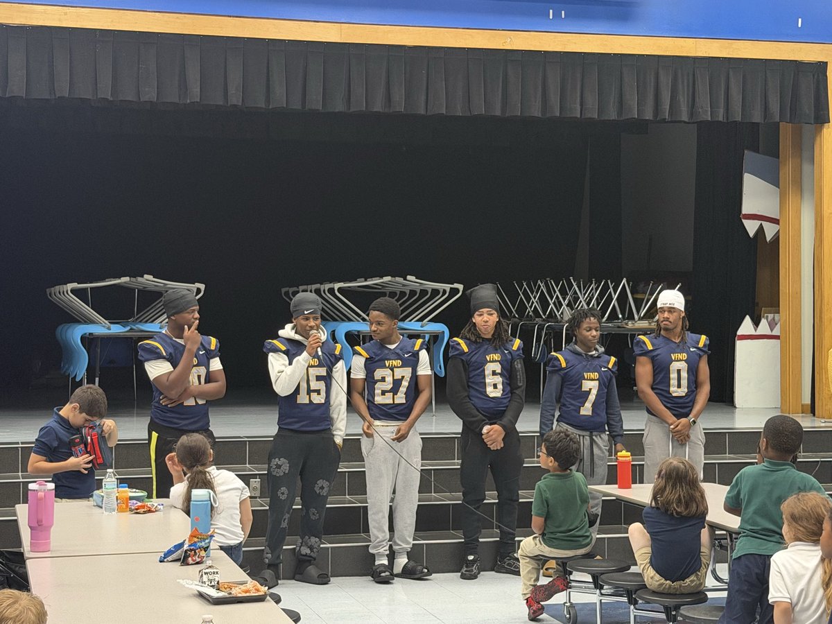 coach_najarro's tweet photo. 🏈⚔️ BUILDING THE NORTHSIDE!

Another great day visiting our elementary schools and connecting with the future Vikings of the NORTHSIDE! 💙💛

Thank you for the incredible welcome! The future is bright in North Arlington‼️

#VFND | #NORTHSIDE | #ELEVATE https://t.co/BzSwsoISYj