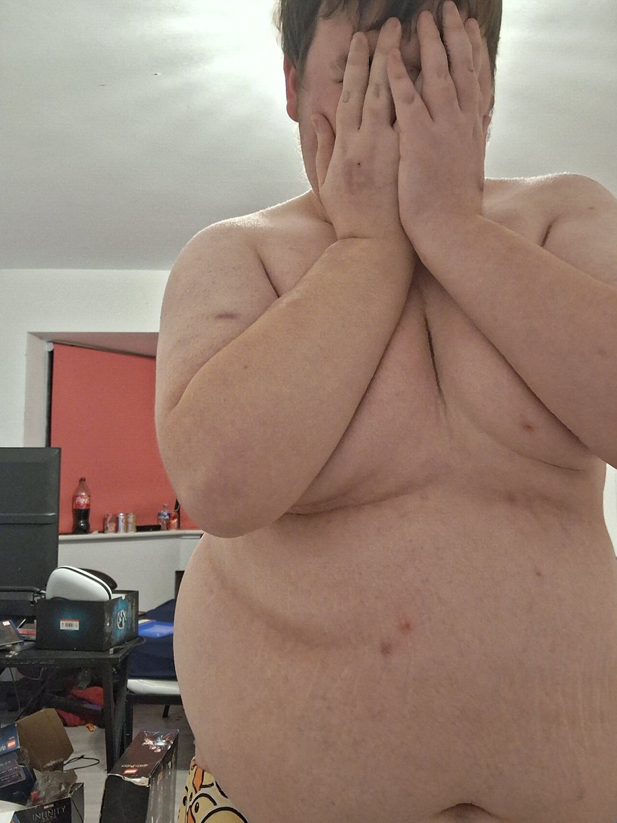 Rmill3rr's tweet photo. Very first post :3
#fatboy #bigbelly #fatty https://t.co/koWgPZDFun