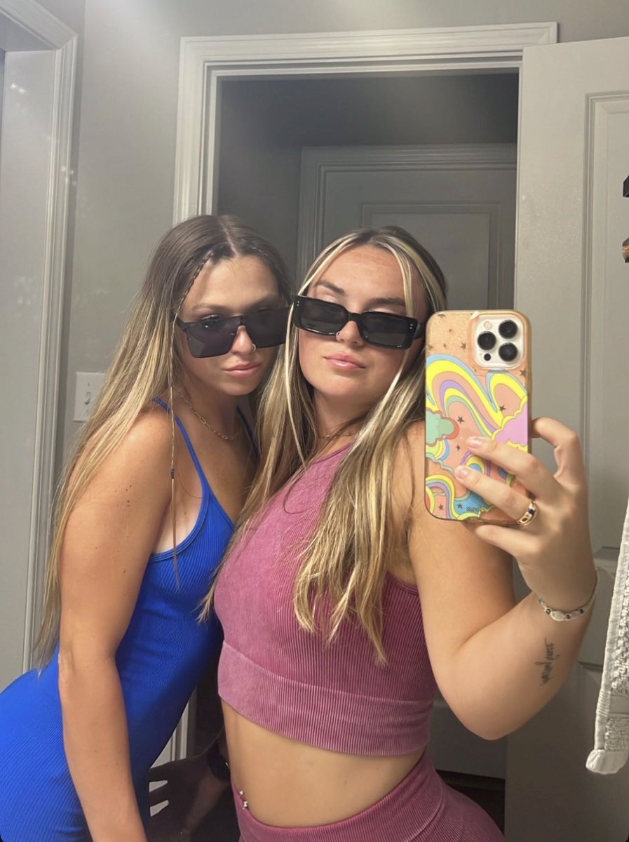 Anonyb172's tweet photo. Hi gooners ;) finally off of work 😵‍💫Who’s ready to be a good cuck and submit ♠️🕊️…
#wankchat #horny #bnwo #blacked #bbc #snowbunny #porn #gooner #goon #irl #submission https://t.co/A0QJCwzSmb