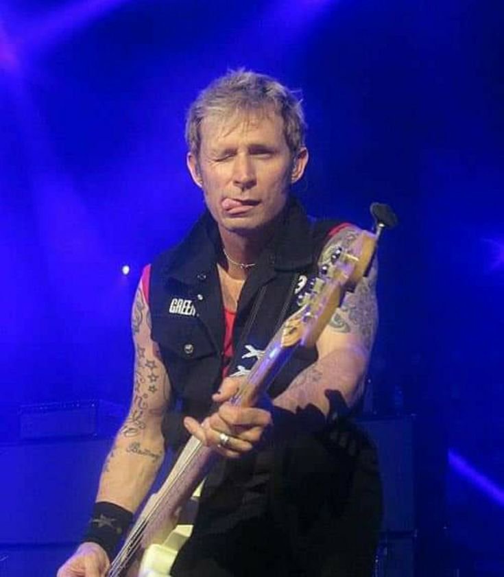 pink_punk_bitch's tweet photo. Mmmmphhhh~~~ https://t.co/V5s4GPLcpC