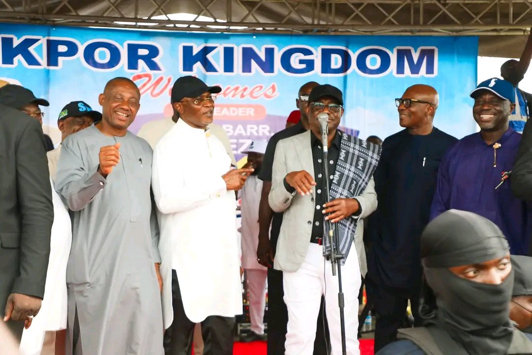 GovWike's tweet photo. Yesterday, I had Town Hall Meetings with stakeholders of Akpor and Evo Kingdoms in Obio-Akpor Local Government, in our drive for a total support for the reelection of the President.

It is our collective ressolve to deliver Rivers State to the President on January 16, 2027, and I am glad that our people are solidly behind us.